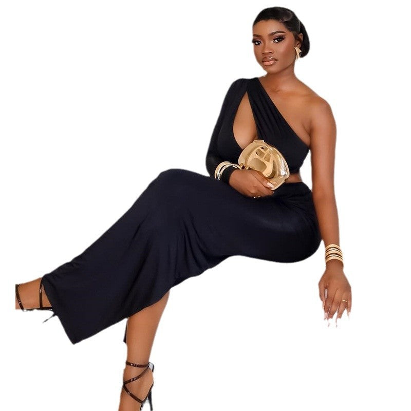Women's solid color hollow belly exposed slim hip skirt asymmetrical one-shoulder sleeve slit oblique collar dress