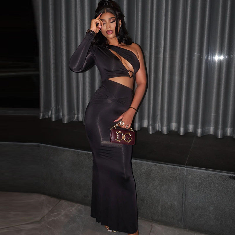 Women's solid color hollow belly exposed slim hip skirt asymmetrical one-shoulder sleeve slit oblique collar dress