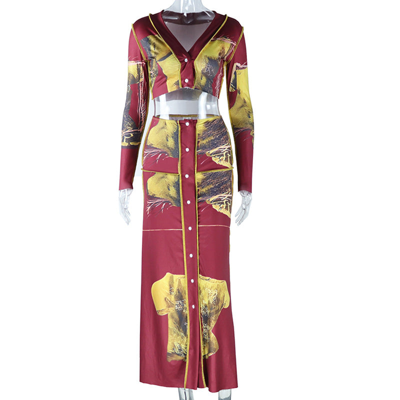 Long-sleeved belly-baring tops, fashionable button-down skirts, two-piece suits for trendy women