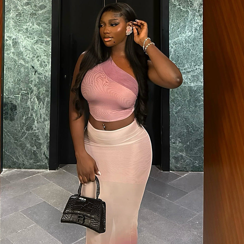 Fresh and fashionable women's clothing with exposed navel and hip-wrapped tight gradient skirt suit with oblique collar and slightly transparent long skirt two-piece suit