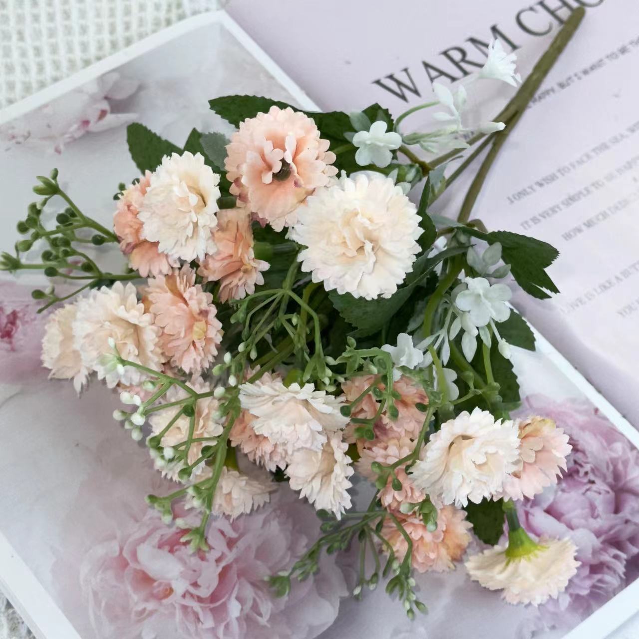 Simulation flowers wedding bouquet flowers lilac hand bouquet small flower arrangement ornaments upscale